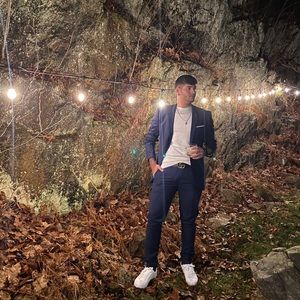 Meet your Posher, André